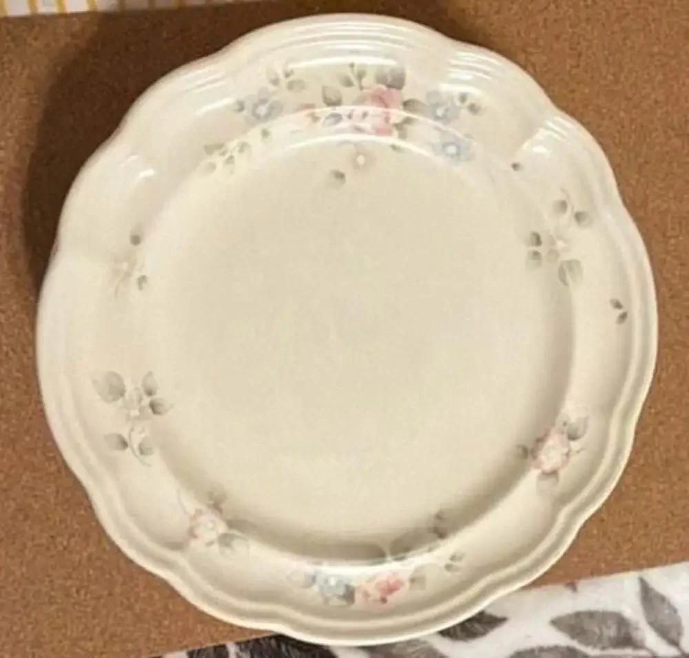 Pfaltzgraff Tea Rose Sculpted Salad Plate Set of 5